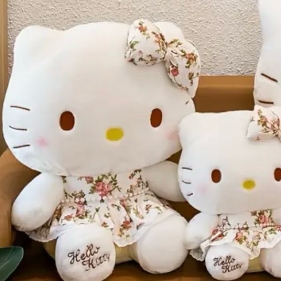 Hello Kitty Floral Dress Plush Doll – Sanrio Collectible with Bow & Pearls - Picture 2 of 7